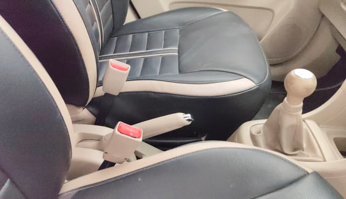 2018 Maruti Ertiga VXI, Petrol, Manual, 31,298 km, Gear Lever