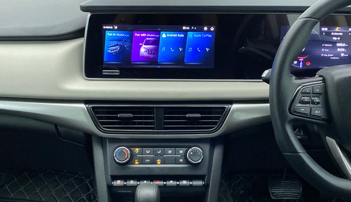 2022 Mahindra XUV700 AX 5 P AT 5 STR, Petrol, Automatic, 1,588 km, Air Conditioner