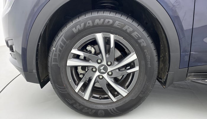 2022 Mahindra XUV700 AX 5 P AT 5 STR, Petrol, Automatic, 1,588 km, Left Front Wheel