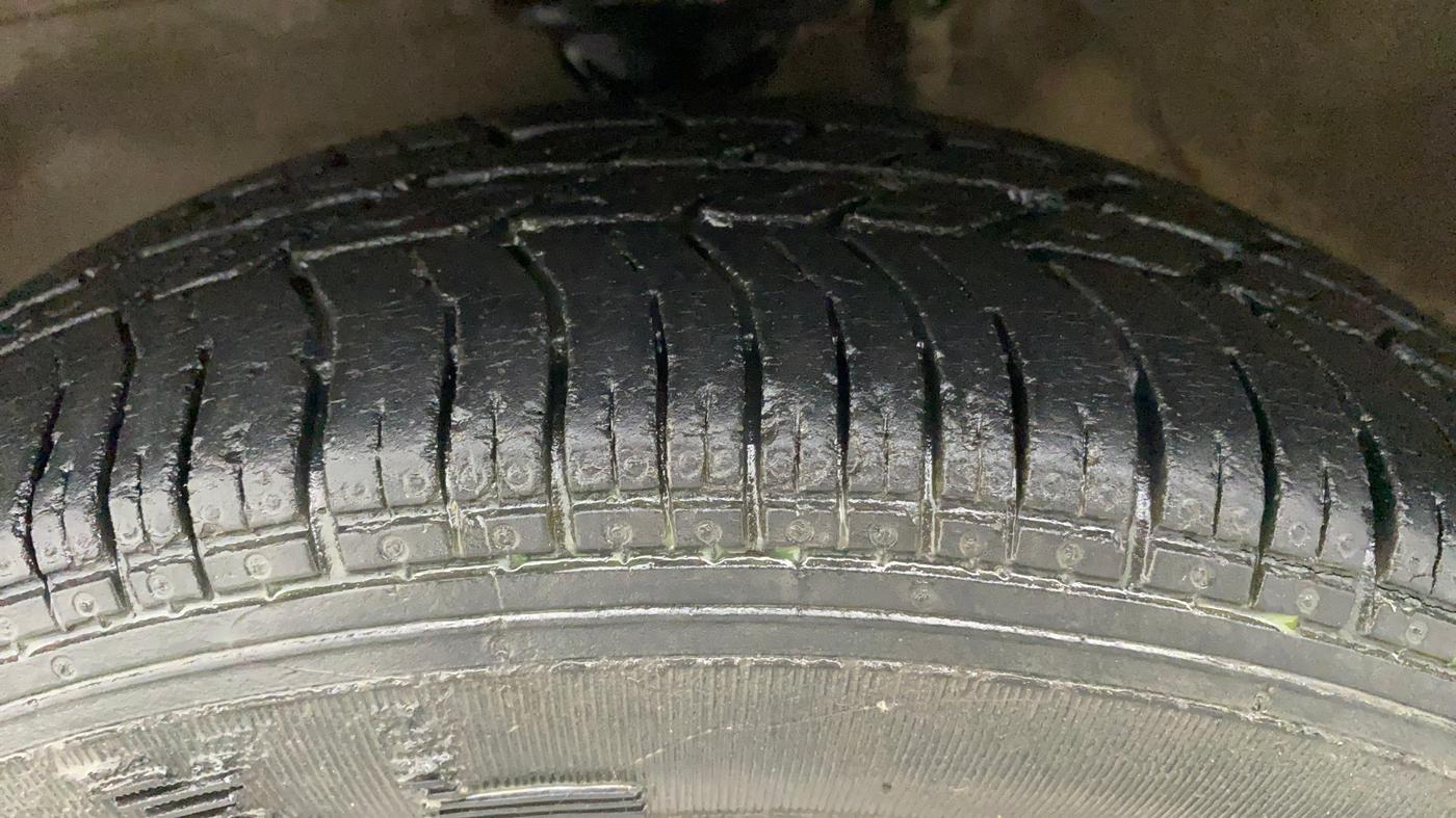 2012 Maruti Zen Estilo LXI, Petrol, Manual, 15,686 km, Left Front Tyre Tread