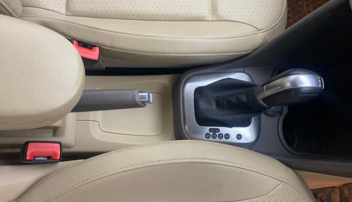 2019 Volkswagen Vento HIGHLINE 1.5 AT, Diesel, Automatic, 45,193 km, Gear Lever