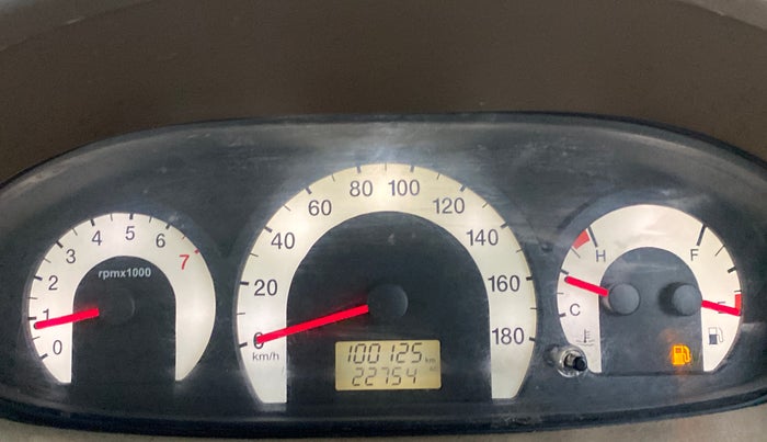 2012 Mahindra Xylo E8 ABS BS IV, Diesel, Manual, 1,00,163 km, Odometer Image