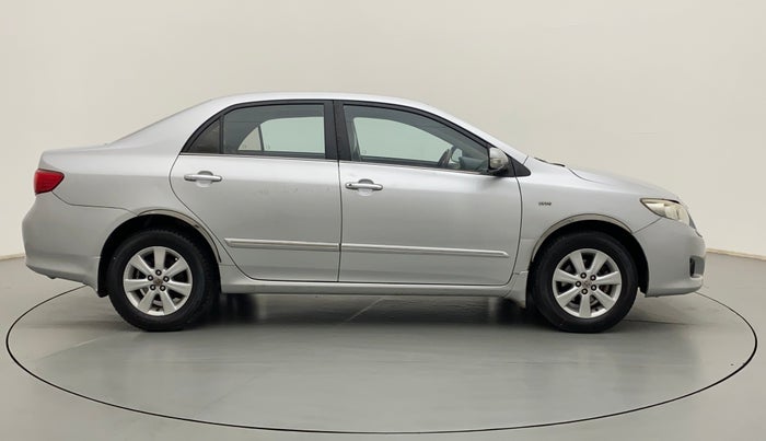 2010 Toyota Corolla Altis G PETROL, Petrol, Manual, 50,914 km, Right Side View