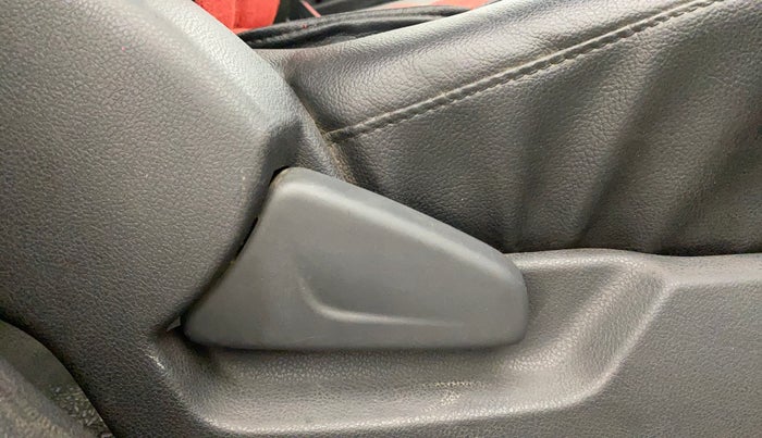 2016 Renault Kwid RXT 0.8, Petrol, Manual, 56,979 km, Driver Side Adjustment Panel