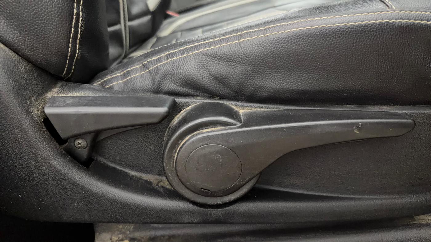 2018 Tata Tiago XZ PETROL, Petrol, Manual, 60,058 km, Driver Side Adjustment Panel