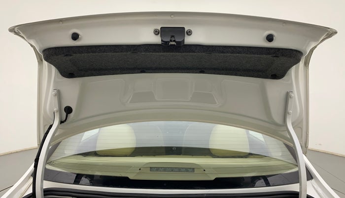 2019 Skoda Rapid 1.6 MPI ACTIVE, Petrol, Manual, 78,080 km, Boot Door Open
