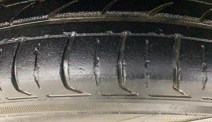 2016 Honda City 1.5L I-VTEC VX CVT, CNG, Automatic, 74,454 km, Right Front Tyre Tread