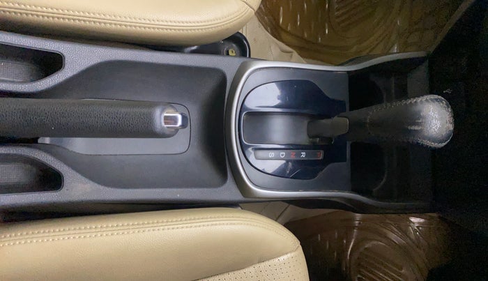 2016 Honda City 1.5L I-VTEC VX CVT, CNG, Automatic, 74,454 km, Gear Lever