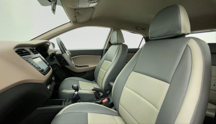 2017 Hyundai Elite i20 ASTA 1.2, Petrol, Manual, 94,578 km, Right Side Front Door Cabin
