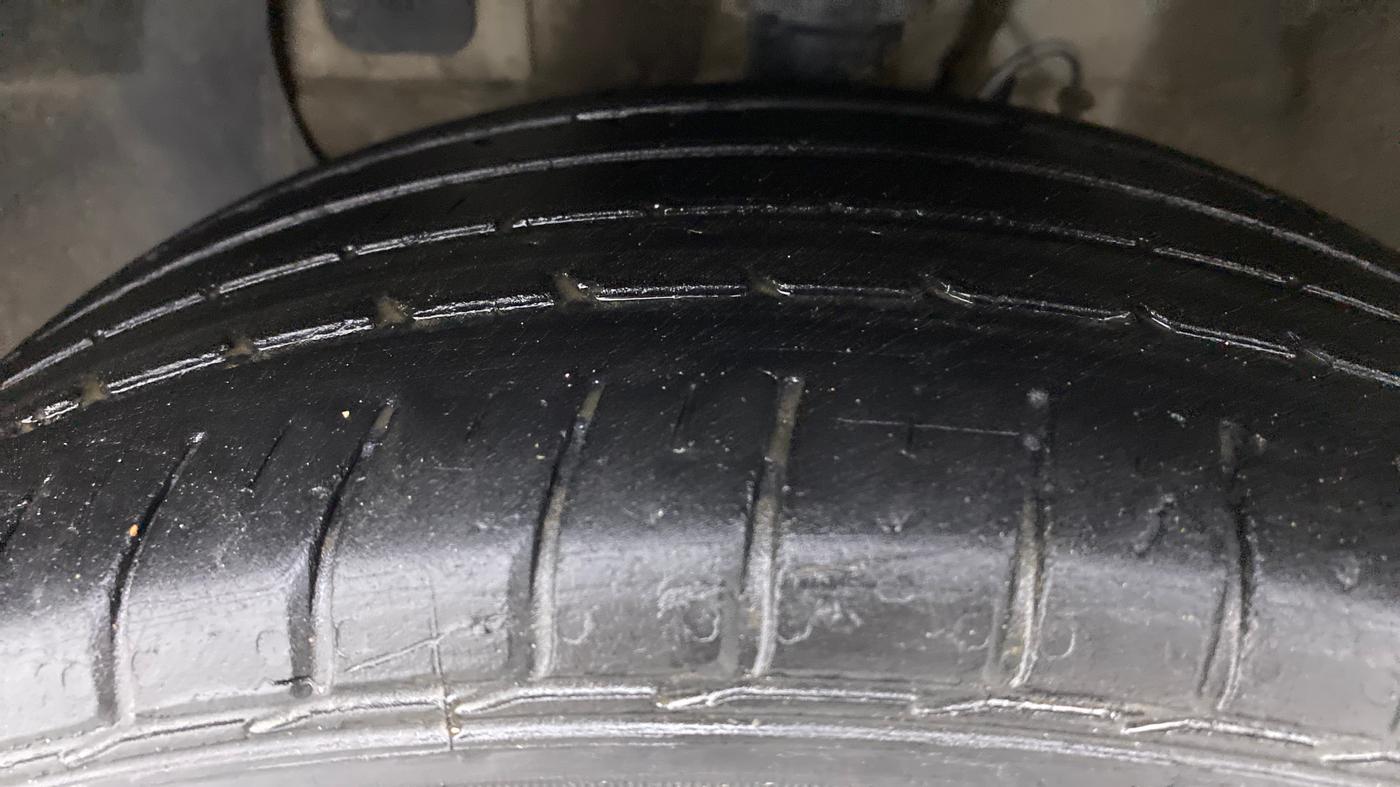 2017 Hyundai Elite i20 ASTA 1.2, Petrol, Manual, 94,578 km, Left Front Tyre Tread