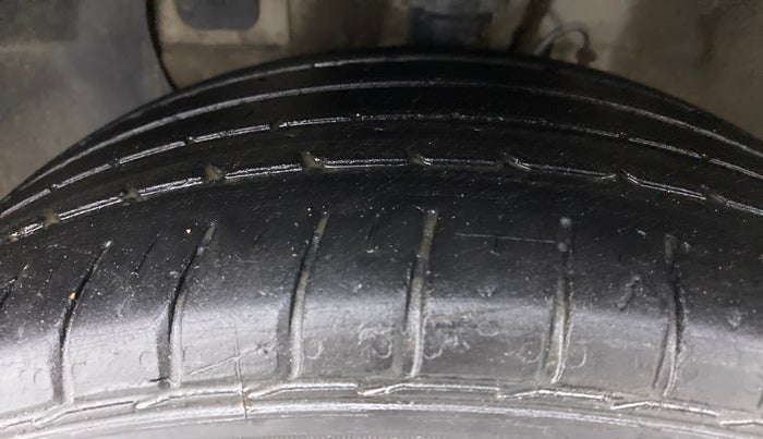 2017 Hyundai Elite i20 ASTA 1.2, Petrol, Manual, 94,578 km, Left Front Tyre Tread