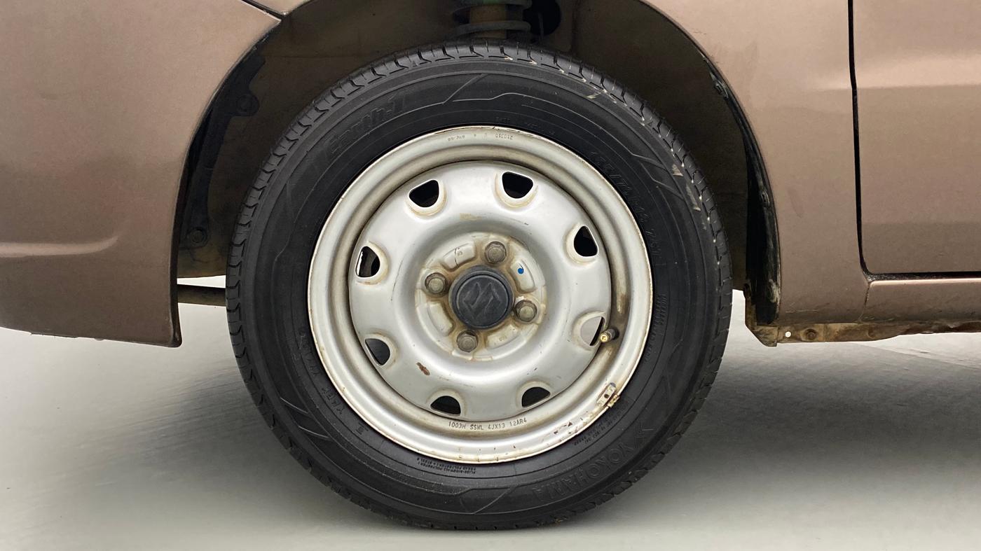 2010 Maruti Zen Estilo LXI, Petrol, Manual, 62,110 km, Left Front Wheel