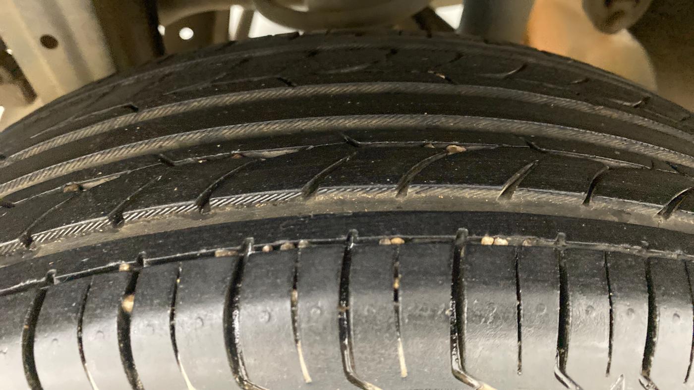 2010 Maruti Zen Estilo LXI, Petrol, Manual, 62,110 km, Right Rear Tyre Tread