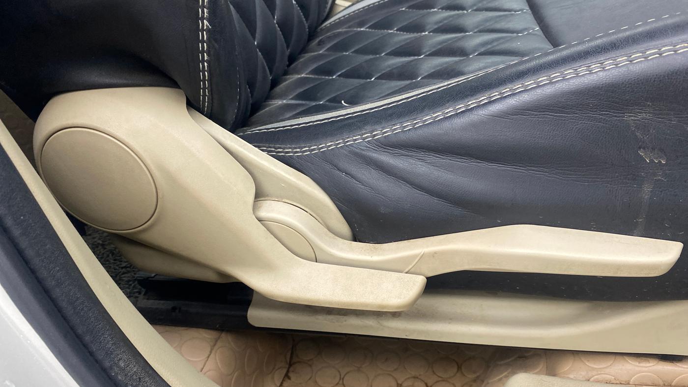 2018 Maruti Dzire ZXI PLUS, Petrol, Manual, 89,113 km, Driver Side Adjustment Panel