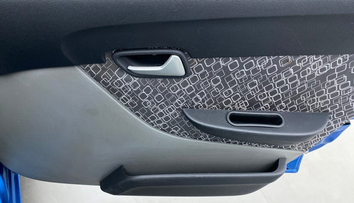 2017 Maruti Alto 800 LXI, Petrol, Manual, 20,815 km, Driver Side Door Panels Control