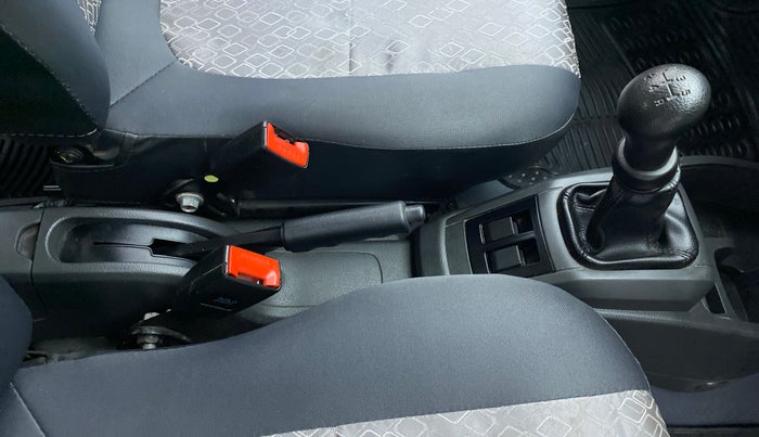 2017 Maruti Alto 800 LXI, Petrol, Manual, 20,815 km, Gear Lever