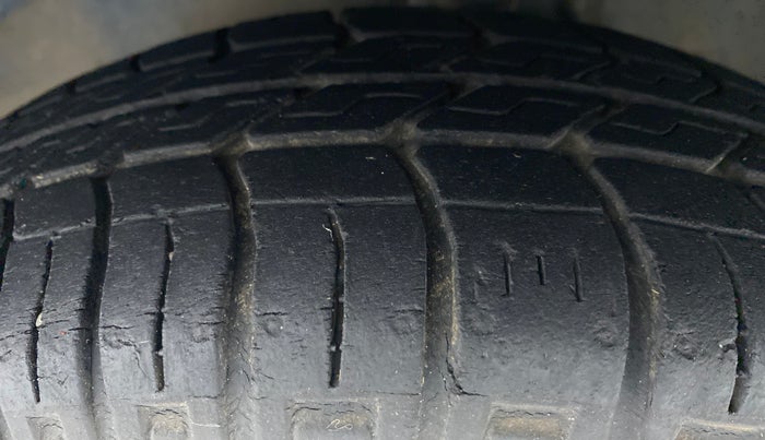 2017 Maruti Alto 800 LXI, Petrol, Manual, 20,815 km, Left Front Tyre Tread