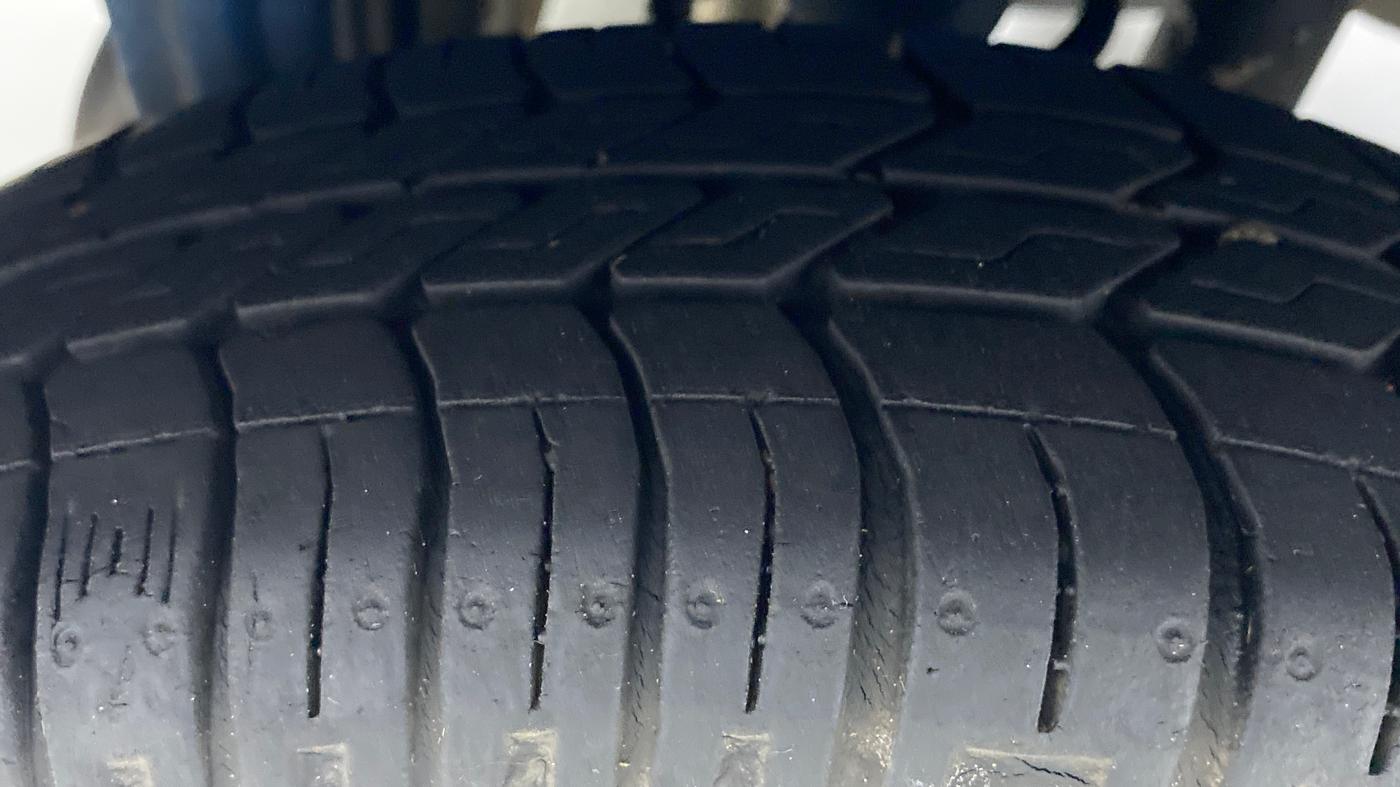 2017 Maruti Alto 800 LXI, Petrol, Manual, 20,815 km, Right Rear Tyre Tread
