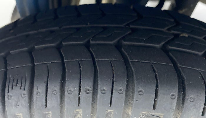 2017 Maruti Alto 800 LXI, Petrol, Manual, 20,815 km, Right Rear Tyre Tread