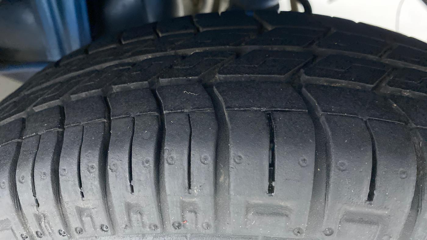 2017 Maruti Alto 800 LXI, Petrol, Manual, 20,815 km, Left Rear Tyre Tread