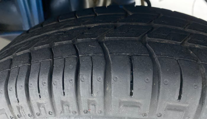 2017 Maruti Alto 800 LXI, Petrol, Manual, 20,815 km, Left Rear Tyre Tread