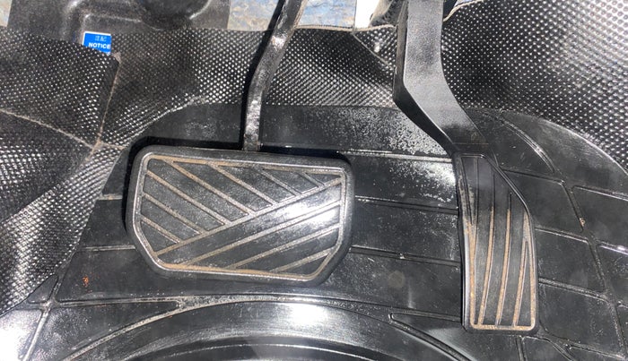 2019 Maruti Vitara Brezza ZDI PLUS AMT, Diesel, Automatic, 72,378 km, Pedals