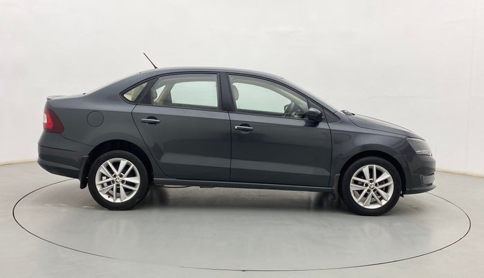 2017 Skoda Rapid STYLE 1.5 TDI, Diesel, Manual, 1,15,431 km, Right Side View