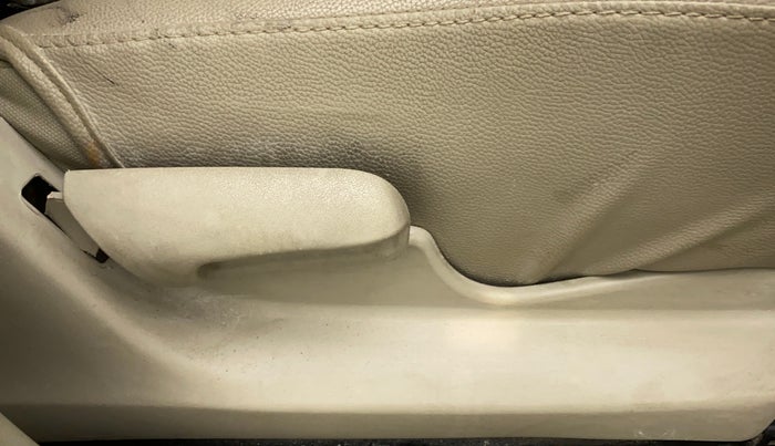 2018 Maruti Celerio ZXI, Petrol, Manual, 19,717 km, Driver Side Adjustment Panel