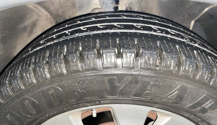 2015 Honda CRV 2.4L 2WD AT, Petrol, Automatic, 77,983 km, Right Front Tyre Tread