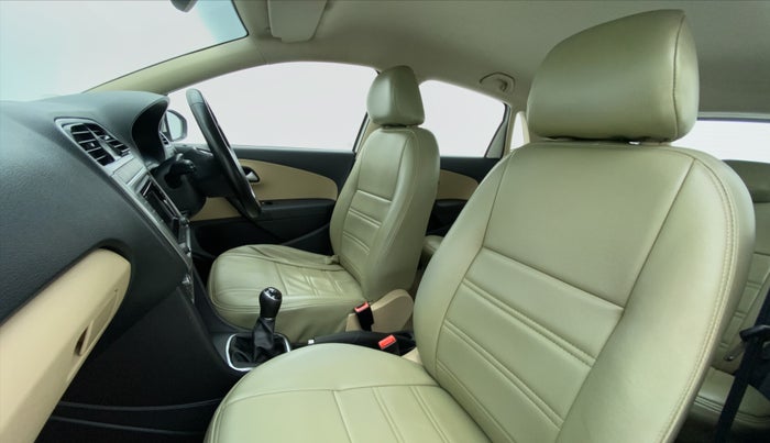 2016 Volkswagen Polo HIGHLINE1.5L DIESEL, Diesel, Manual, 75,179 km, Right Side Front Door Cabin