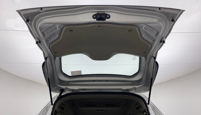 2020 Renault TRIBER RXT, Petrol, Manual, 55,918 km, Boot Door Open