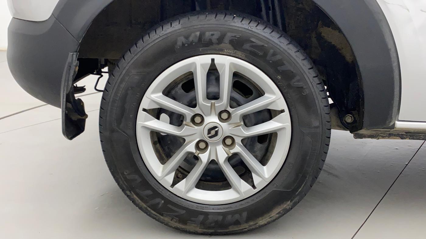 2020 Renault TRIBER RXT, Petrol, Manual, 55,918 km, Right Rear Wheel