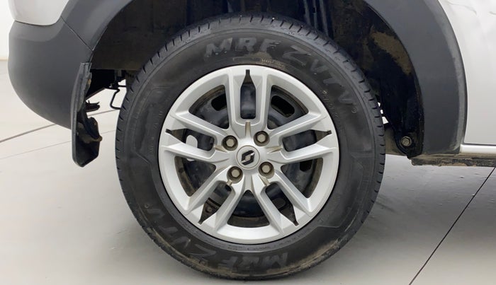 2020 Renault TRIBER RXT, Petrol, Manual, 55,918 km, Right Rear Wheel