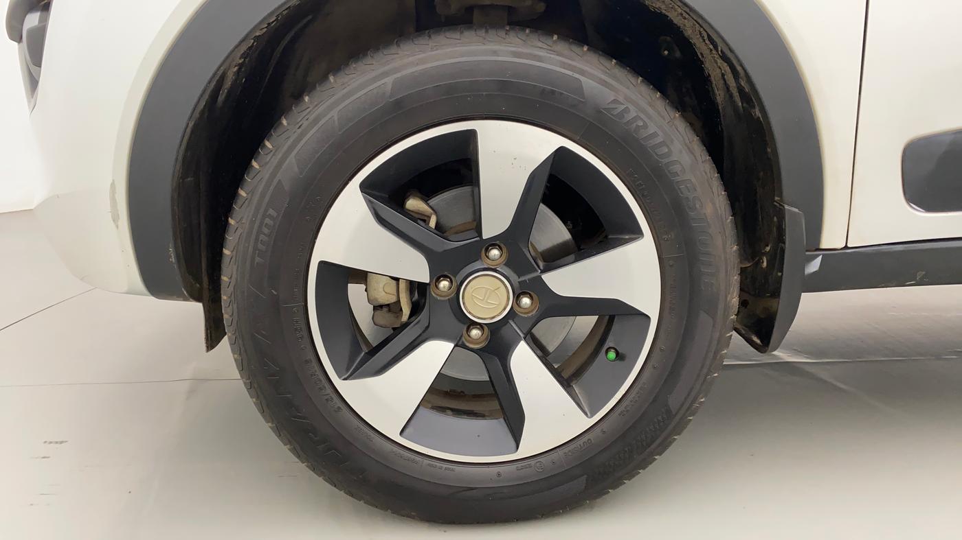 2019 Tata NEXON XZA PLUS PETROL, Petrol, Automatic, 59,957 km, Left Front Wheel