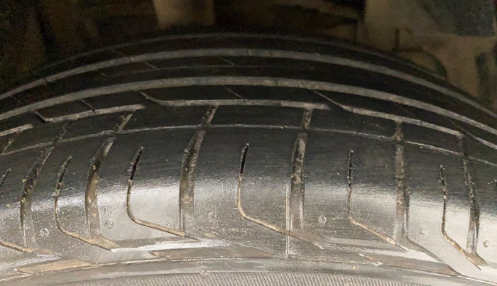 2019 Tata NEXON XZA PLUS PETROL, Petrol, Automatic, 59,957 km, Right Front Tyre Tread