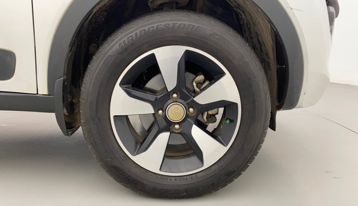 2019 Tata NEXON XZA PLUS PETROL, Petrol, Automatic, 59,957 km, Right Front Wheel