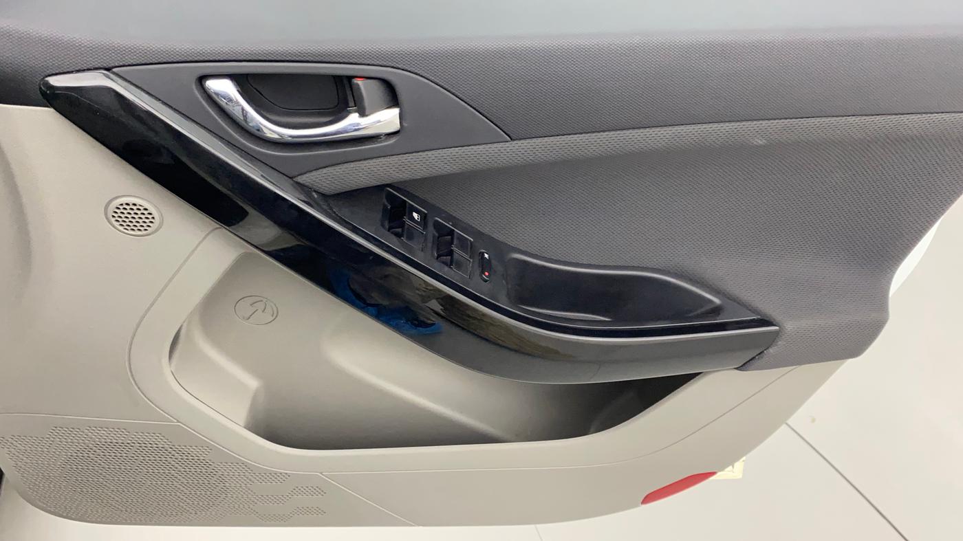 2019 Tata NEXON XZA PLUS PETROL, Petrol, Automatic, 59,957 km, Driver Side Door Panels Control