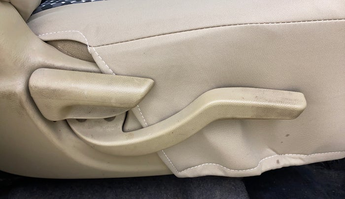 2015 Honda Amaze 1.2L I-VTEC S, Petrol, Manual, 65,481 km, Driver Side Adjustment Panel