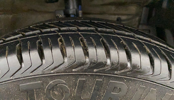 2015 Maruti Swift ZXI, Petrol, Manual, 56,958 km, Right Front Tyre Tread