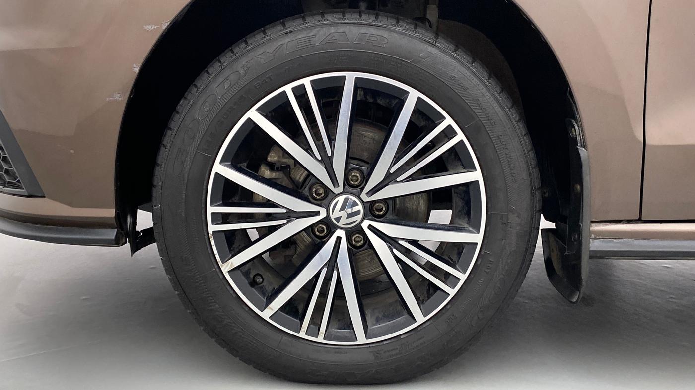 2020 Volkswagen Vento Highline 1.0 TSI MT, Petrol, Manual, 29,343 km, Left Front Wheel