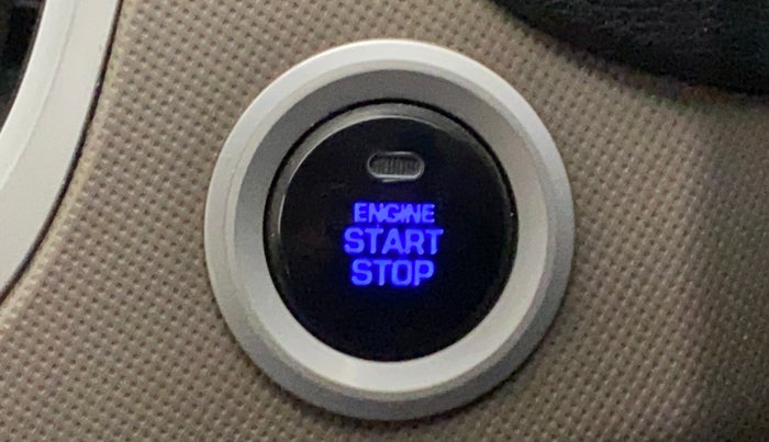 2017 Hyundai Creta SX PLUS AT 1.6 DIESEL, Diesel, Automatic, 1,11,615 km, Keyless Start/ Stop Button