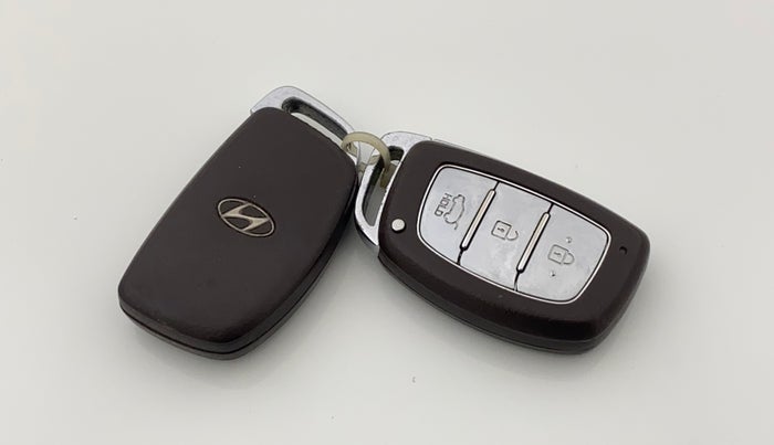 2017 Hyundai Creta SX PLUS AT 1.6 DIESEL, Diesel, Automatic, 1,11,615 km, Key Close Up