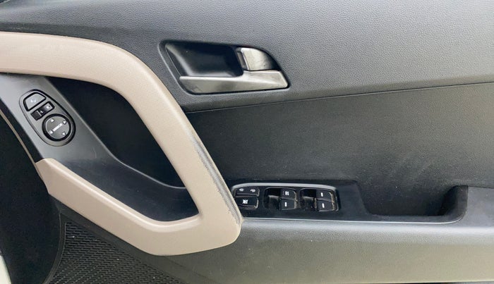 2017 Hyundai Creta SX PLUS AT 1.6 DIESEL, Diesel, Automatic, 1,11,615 km, Driver Side Door Panels Control