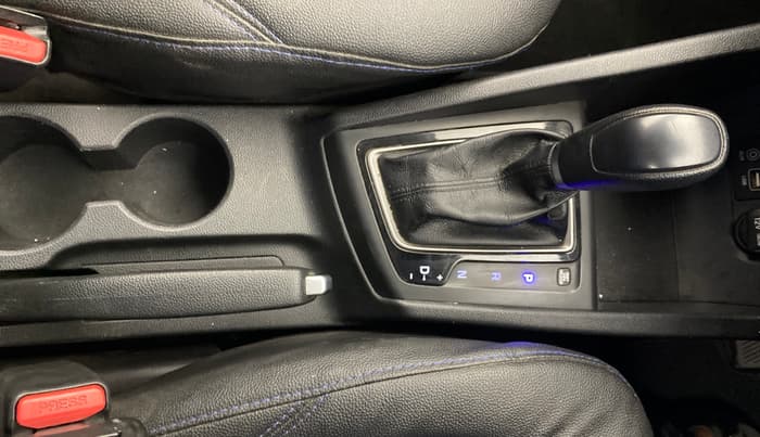 2017 Hyundai Elite i20 MAGNA 1.4 AT, Petrol, Automatic, 88,272 km, Gear Lever