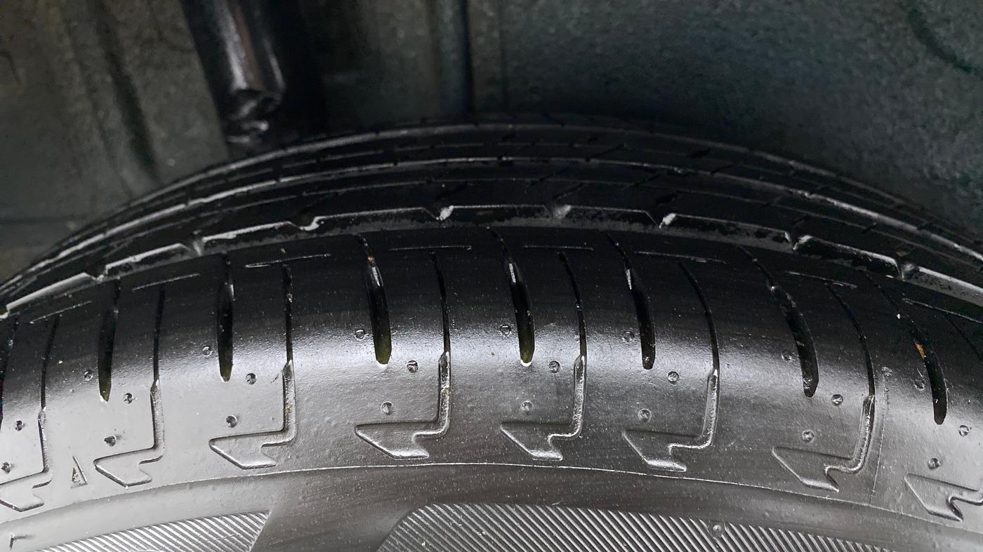 2017 Maruti IGNIS DELTA 1.2, Petrol, Manual, 32,408 km, Right Rear Tyre Tread