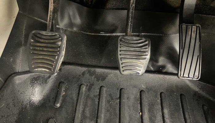 2021 Mahindra XUV300 W6 1.5 Diesel, Diesel, Manual, 46,982 km, Pedals