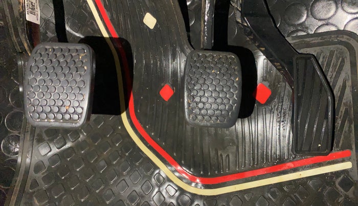 2022 Maruti Alto LXI O, Petrol, Manual, 27,685 km, Pedals