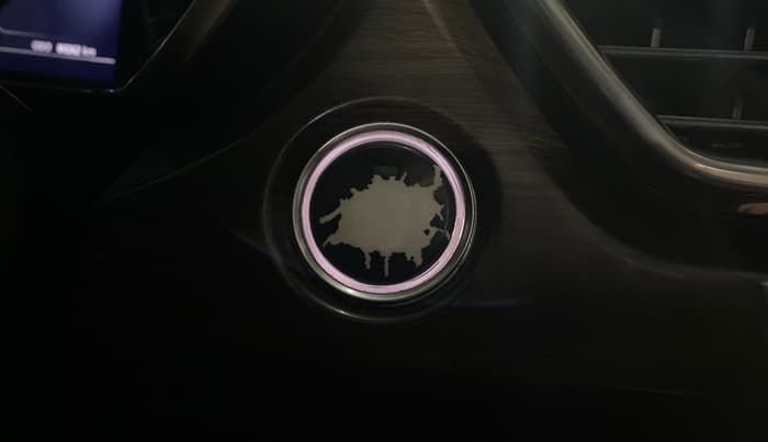 2021 Tata Harrier XZA PLUS 2.0L, Diesel, Automatic, 80,258 km, Keyless Start/ Stop Button