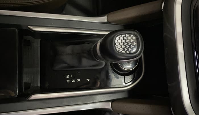 2021 Tata Harrier XZA PLUS 2.0L, Diesel, Automatic, 80,258 km, Gear Lever