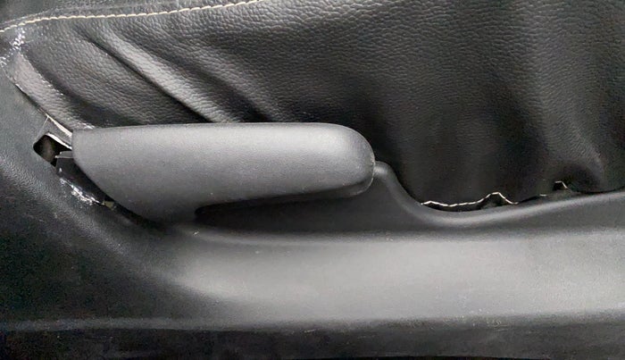 2017 Maruti Vitara Brezza LDI OPT, Diesel, Manual, 65,163 km, Driver Side Adjustment Panel